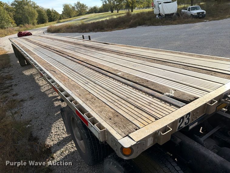image for item FI0460 2010 Utility Trailer FS2CHA flatbed trailer