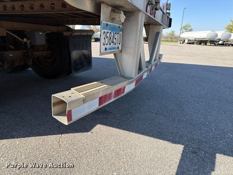 image for item FJ0556 1998 Trailmobile dry van trailer