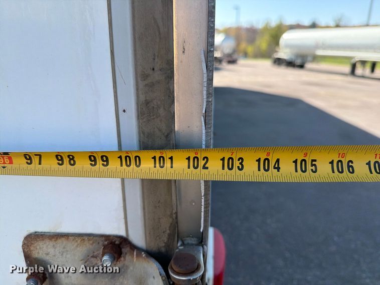 image for item FJ0556 1998 Trailmobile dry van trailer