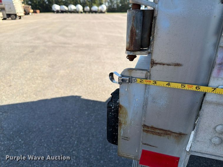 image for item FJ0556 1998 Trailmobile dry van trailer