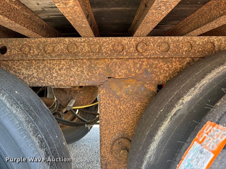 image for item FJ0556 1998 Trailmobile dry van trailer