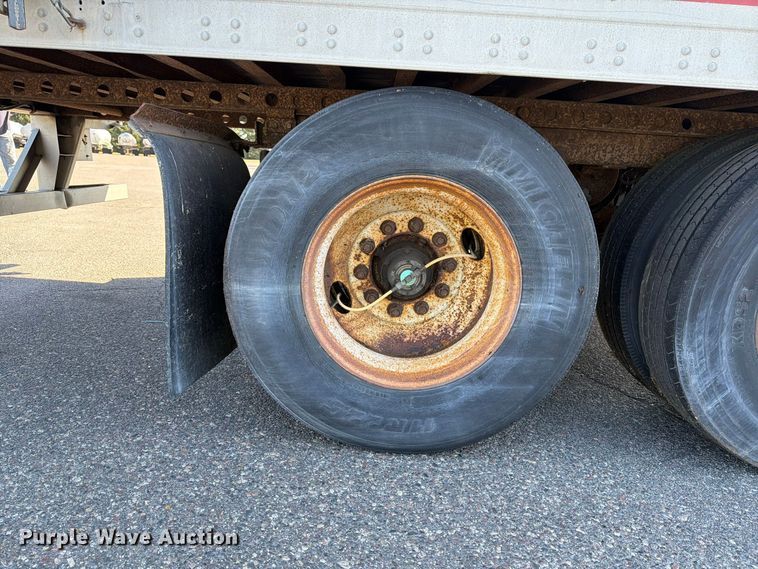 image for item FJ0556 1998 Trailmobile dry van trailer