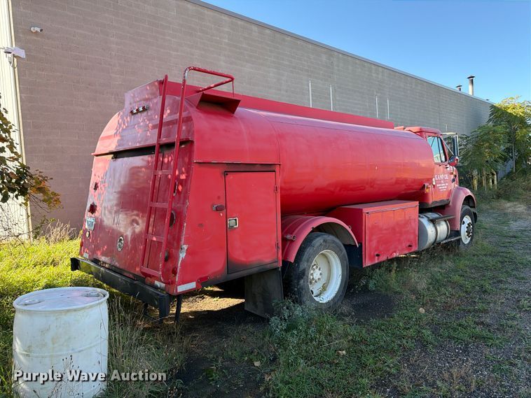 image for item FK2220 1991 International 8100 fuel truck
