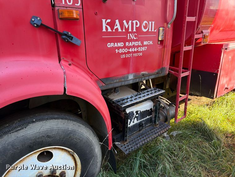 image for item FK2220 1991 International 8100 fuel truck