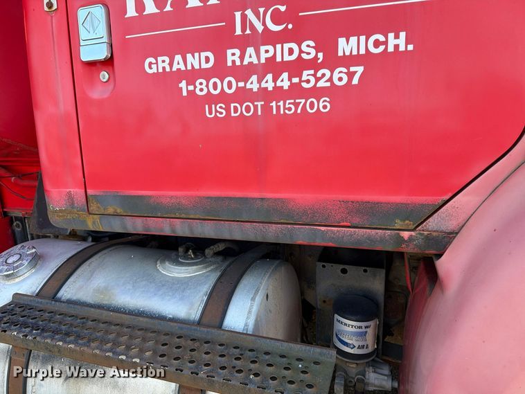 image for item FK2220 1991 International 8100 fuel truck