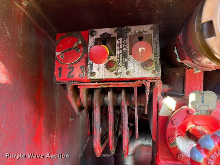 image for item FK2220 1991 International 8100 fuel truck
