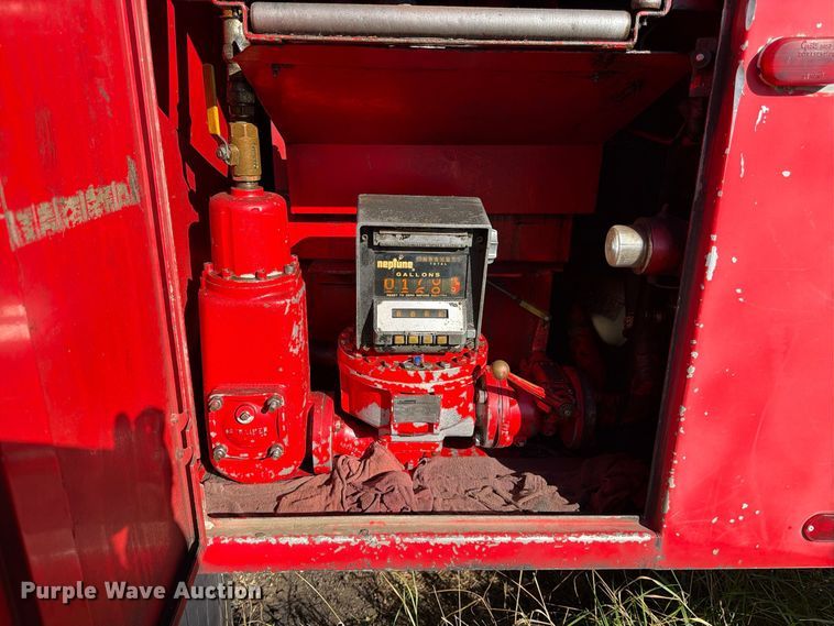 image for item FK2220 1991 International 8100 fuel truck