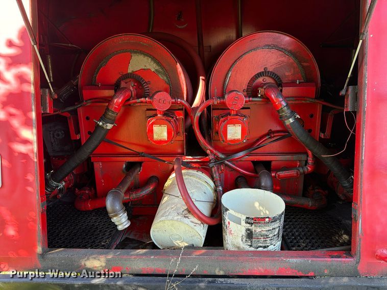 image for item FK2220 1991 International 8100 fuel truck