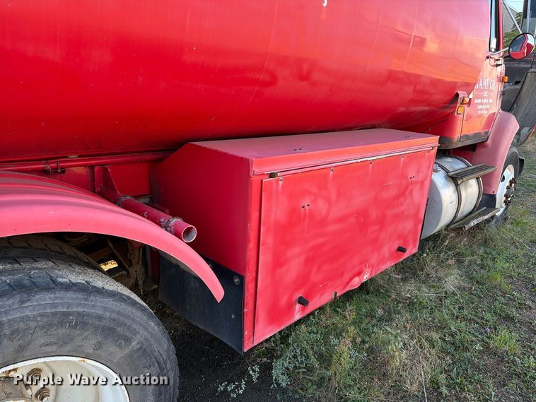 image for item FK2220 1991 International 8100 fuel truck