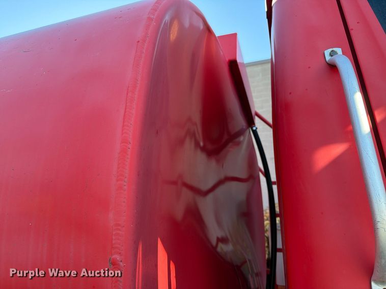 image for item FK2220 1991 International 8100 fuel truck