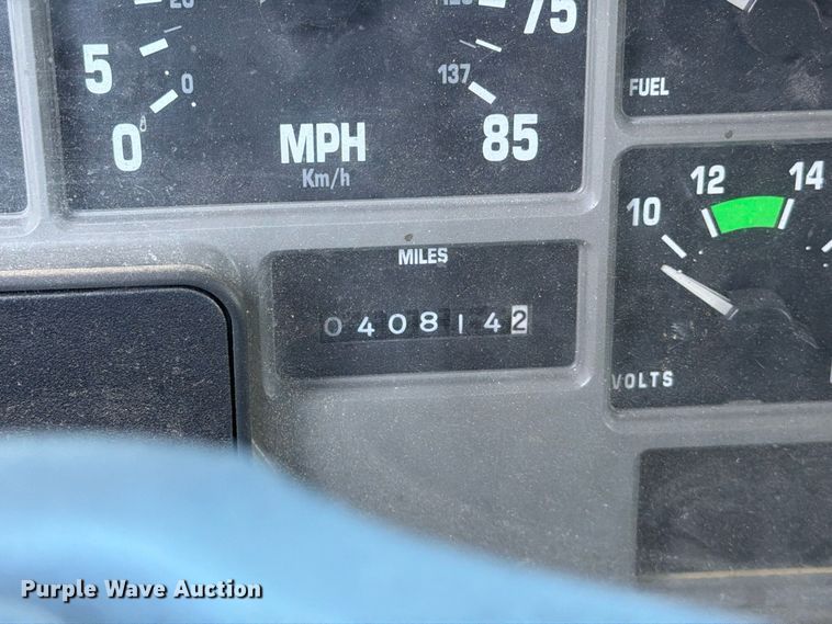 image for item FK2220 1991 International 8100 fuel truck