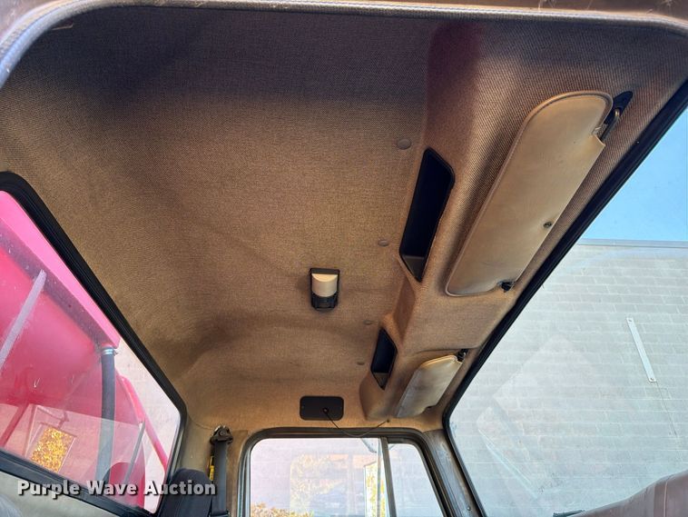 image for item FK2220 1991 International 8100 fuel truck