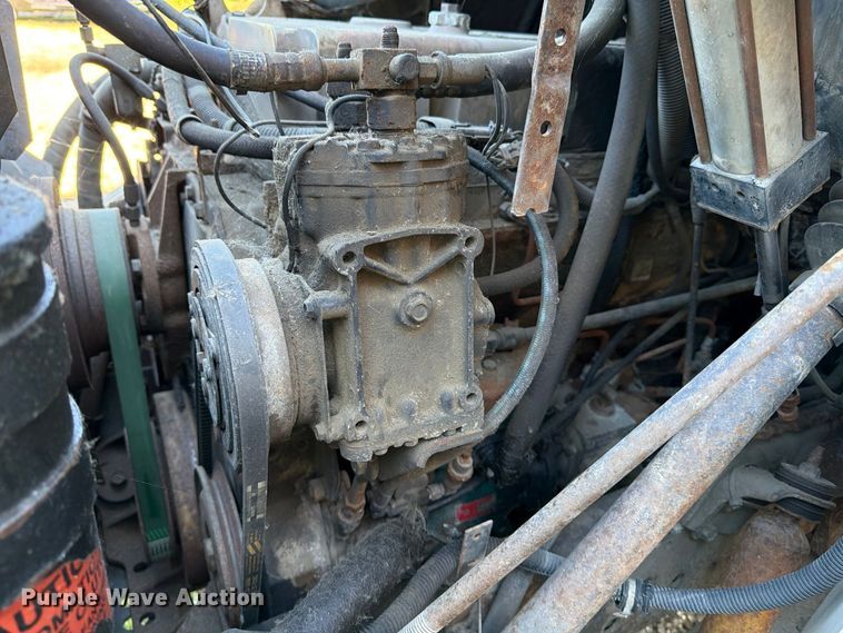 image for item FK2220 1991 International 8100 fuel truck