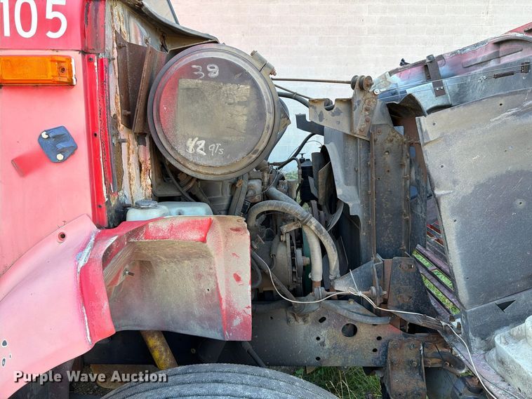 image for item FK2220 1991 International 8100 fuel truck