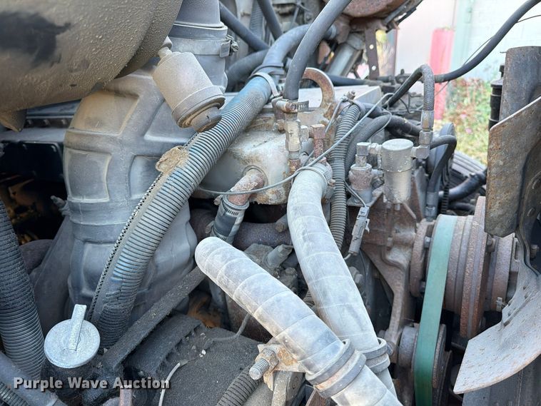 image for item FK2220 1991 International 8100 fuel truck