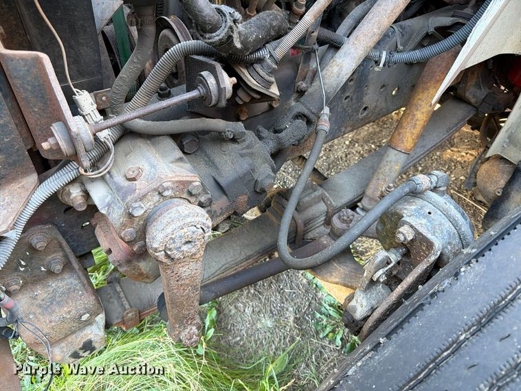 image for item FK2220 1991 International 8100 fuel truck
