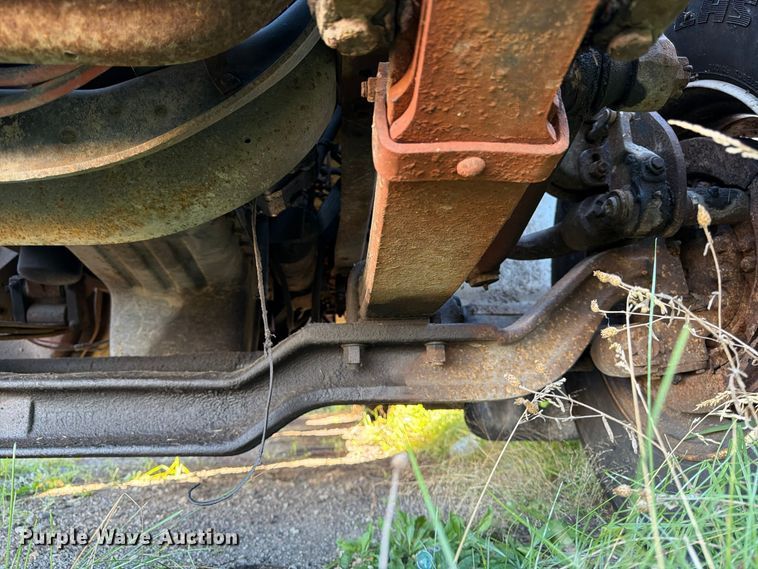 image for item FK2220 1991 International 8100 fuel truck