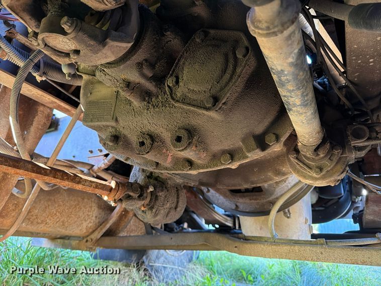 image for item FK2220 1991 International 8100 fuel truck