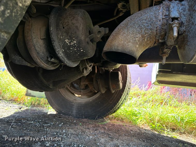 image for item FK2220 1991 International 8100 fuel truck
