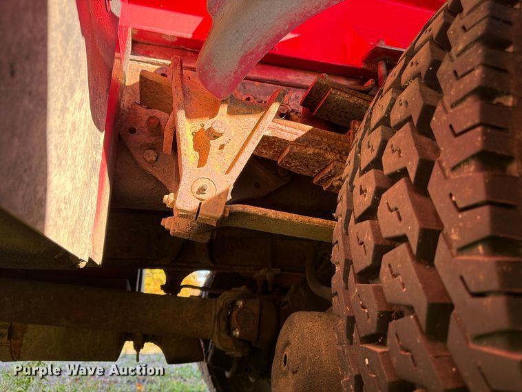 image for item FK2220 1991 International 8100 fuel truck