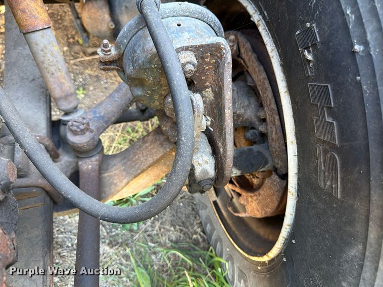 image for item FK2220 1991 International 8100 fuel truck