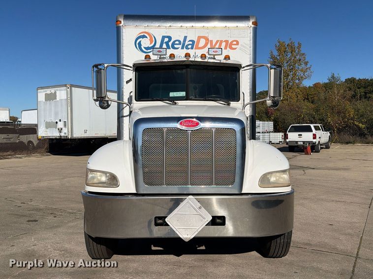 image for item FK2227 2014 Peterbilt 337 box truck