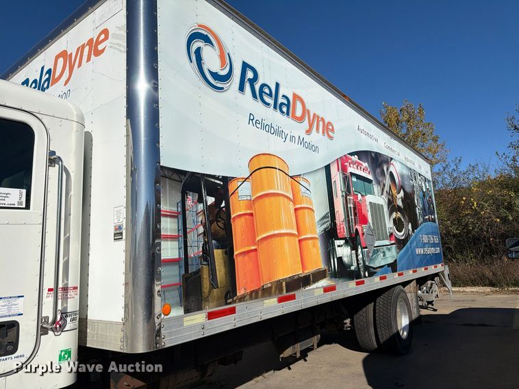 image for item FK2227 2014 Peterbilt 337 box truck