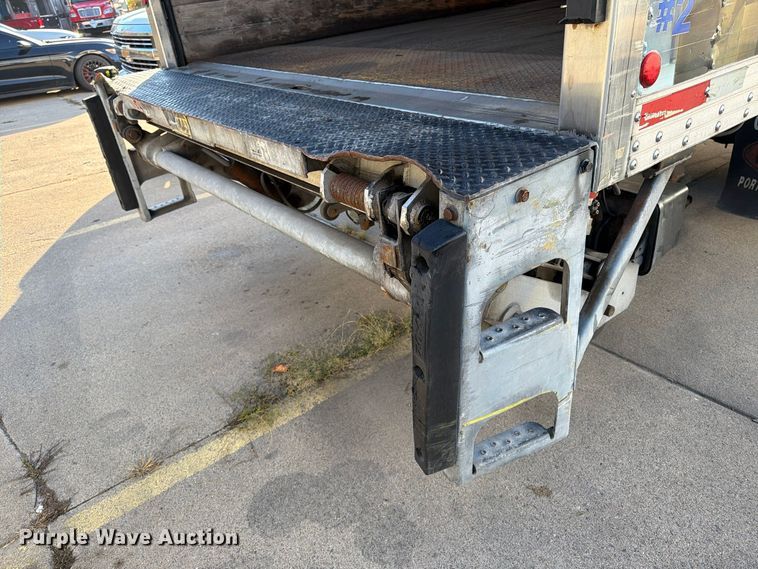 image for item FK2227 2014 Peterbilt 337 box truck