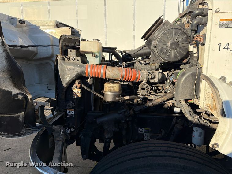 image for item FK2227 2014 Peterbilt 337 box truck