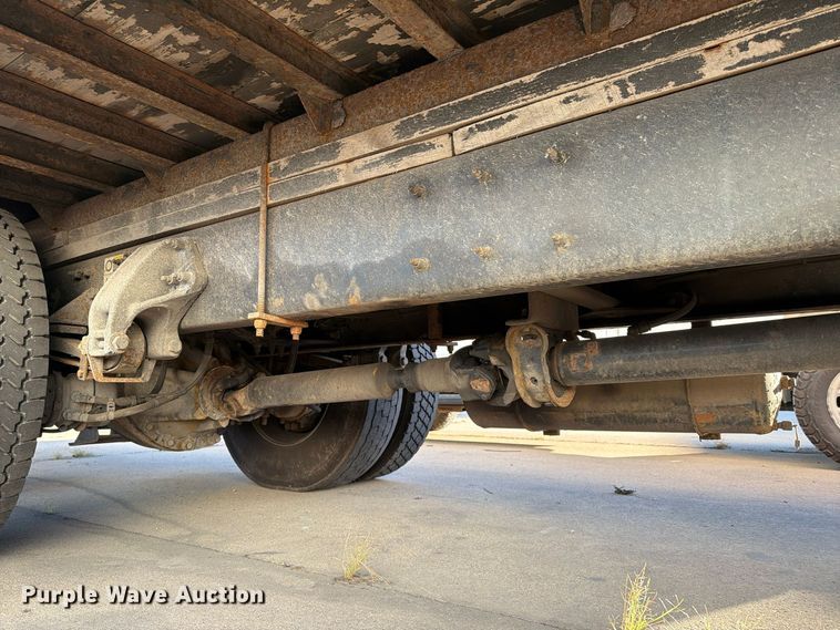 image for item FK2227 2014 Peterbilt 337 box truck