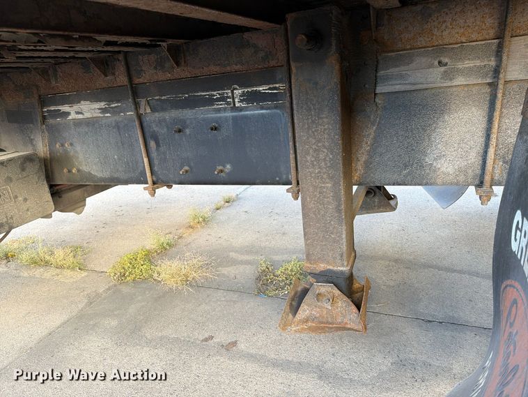 image for item FK2227 2014 Peterbilt 337 box truck