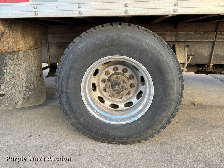 image for item FK2227 2014 Peterbilt 337 box truck