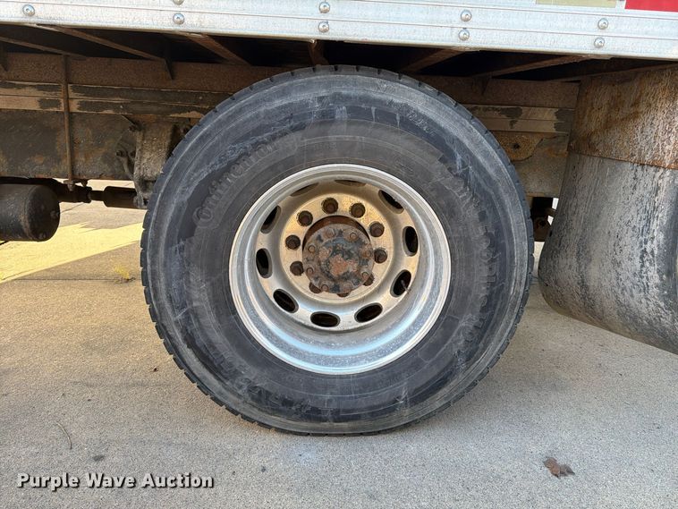 image for item FK2227 2014 Peterbilt 337 box truck