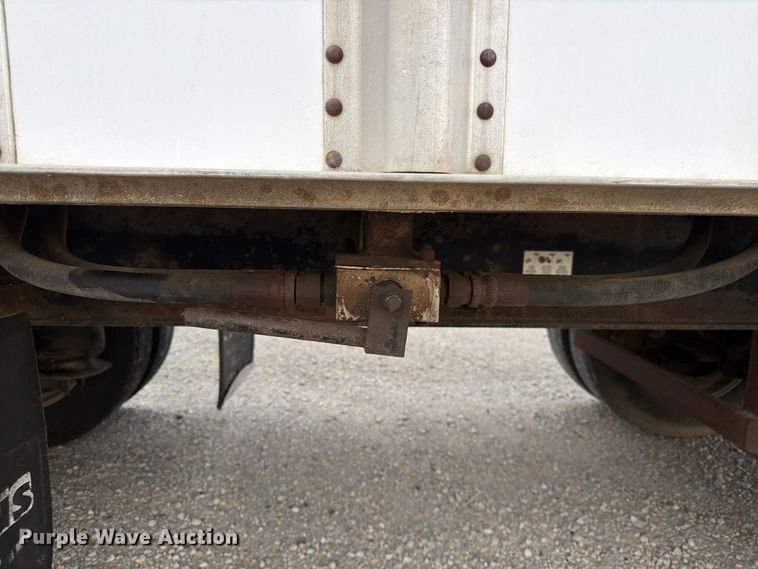 image for item FK3867 2001 Wilkens OK2MA32NCFSR walking floor trailer