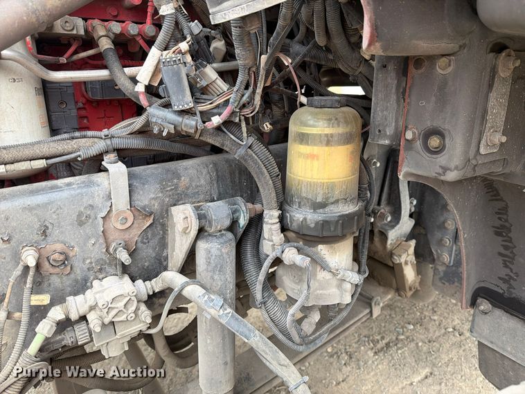 image for item FM4503 2013 Kenworth T800 semi truck