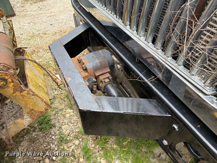 image for item FM6624 2007 International 7400 refuse truck