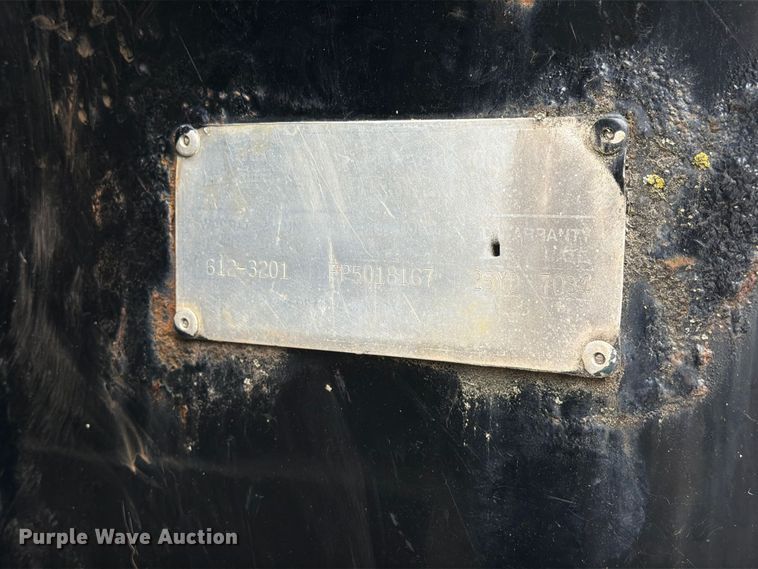 image for item FM6624 2007 International 7400 refuse truck