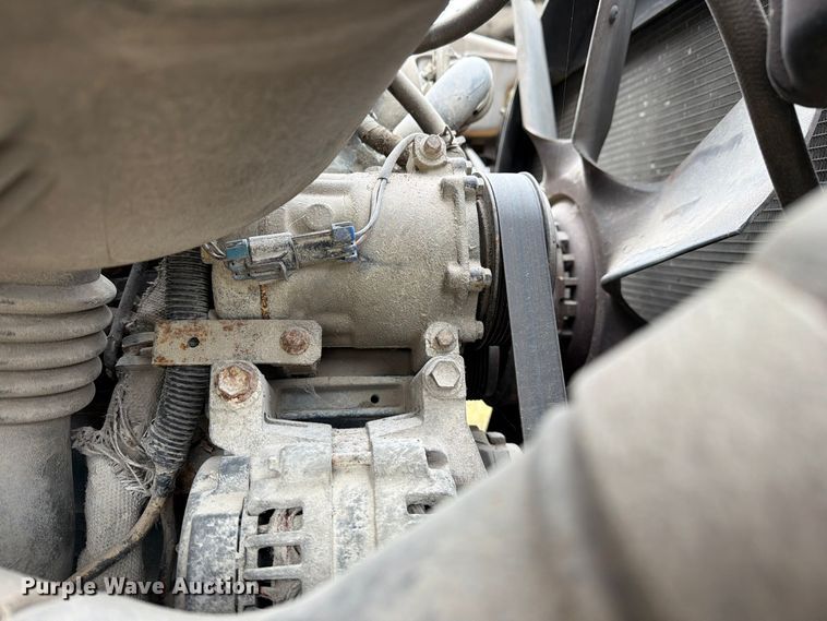 image for item FM6624 2007 International 7400 refuse truck