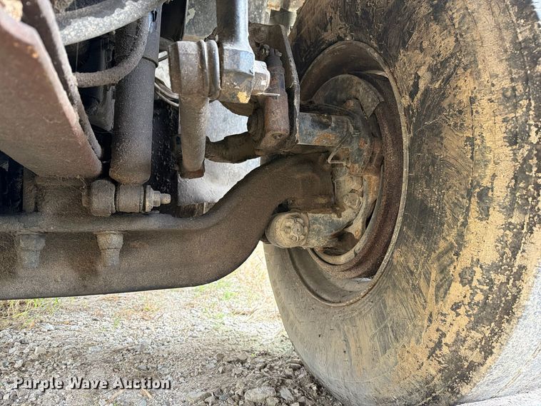 image for item FM6624 2007 International 7400 refuse truck