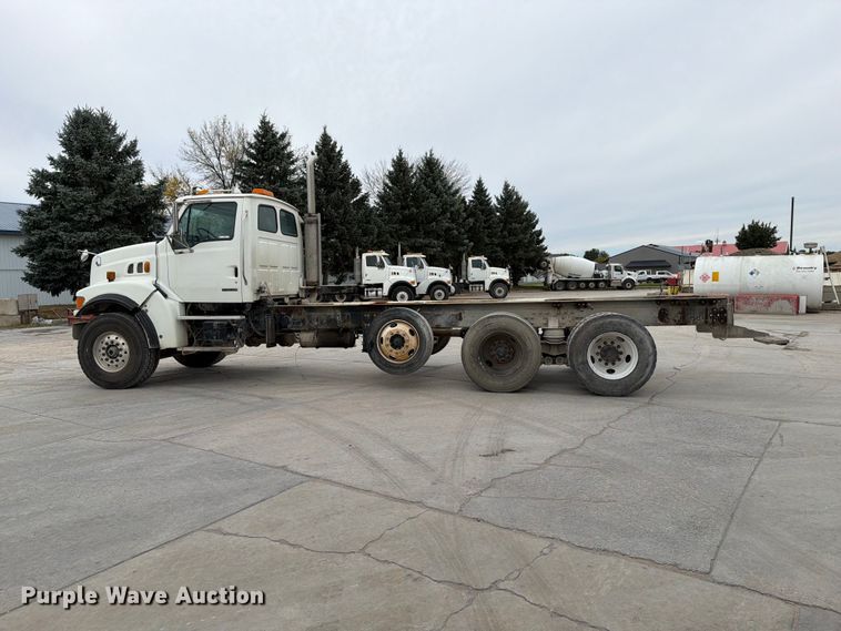 image for item FT7550 2003 Sterling Trucks L9500 Series truck cab and chassis
