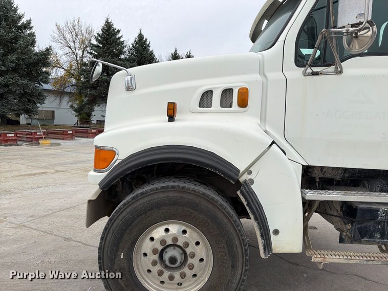 image for item FT7550 2003 Sterling Trucks L9500 Series truck cab and chassis