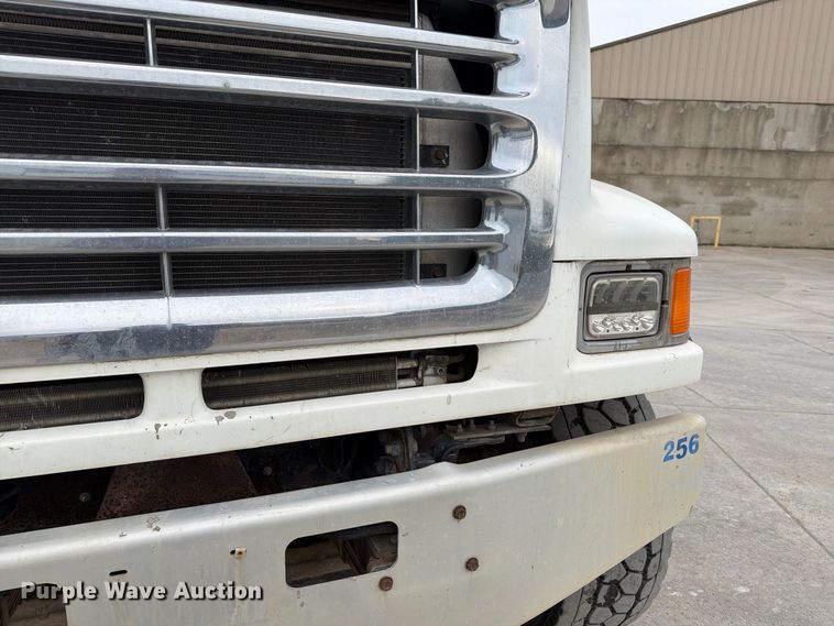 image for item FT7550 2003 Sterling Trucks L9500 Series truck cab and chassis