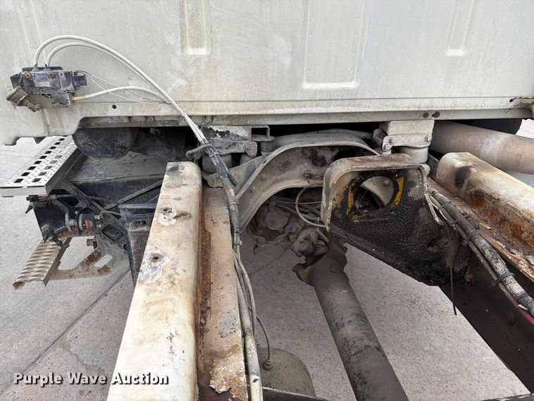 image for item FT7550 2003 Sterling Trucks L9500 Series truck cab and chassis