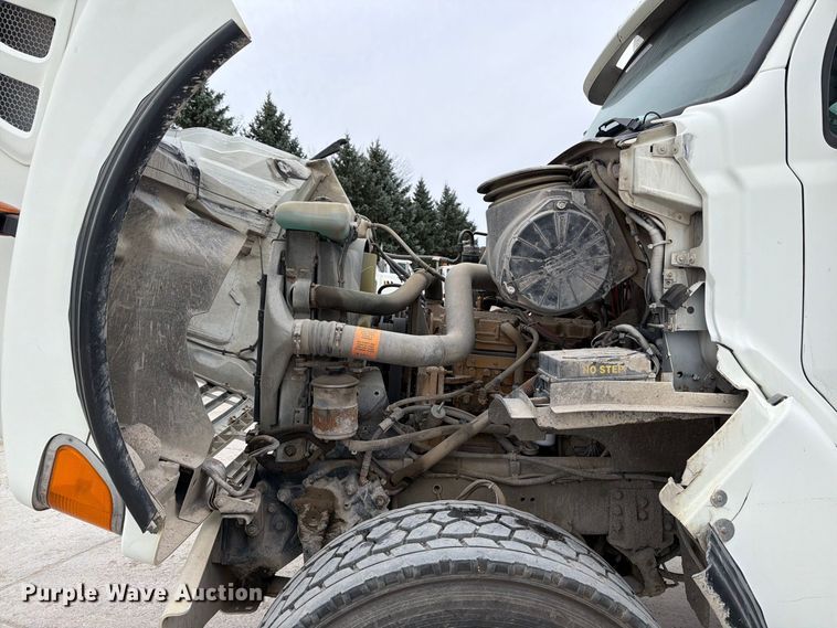 image for item FT7550 2003 Sterling Trucks L9500 Series truck cab and chassis