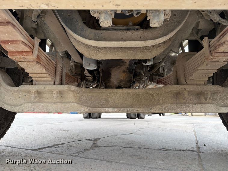 image for item FT7550 2003 Sterling Trucks L9500 Series truck cab and chassis