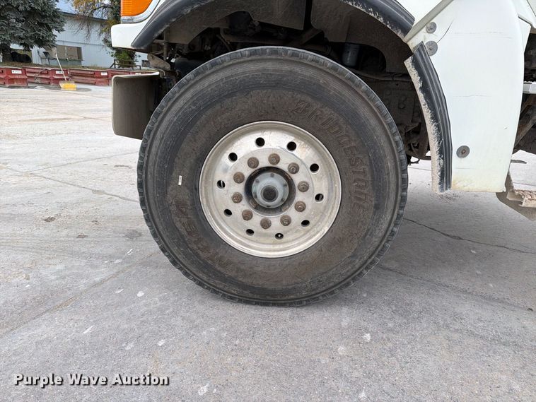 image for item FT7550 2003 Sterling Trucks L9500 Series truck cab and chassis