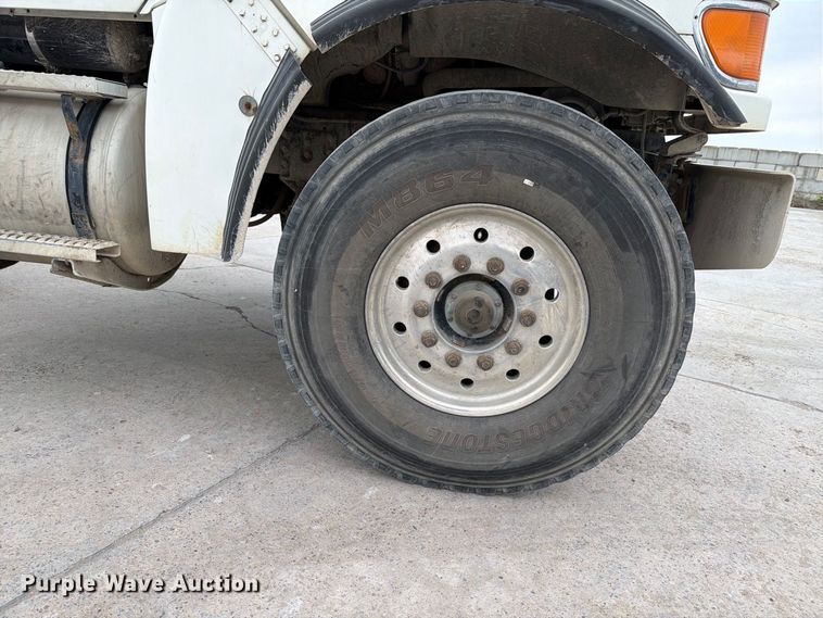 image for item FT7550 2003 Sterling Trucks L9500 Series truck cab and chassis