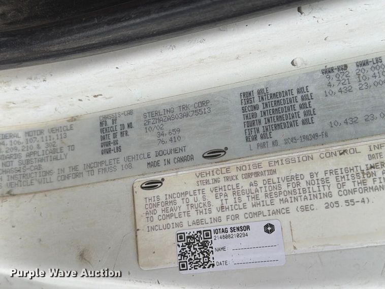 image for item FT7550 2003 Sterling Trucks L9500 Series truck cab and chassis