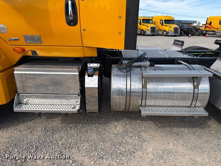 image for item FV2084 2023 International LT625 semi truck