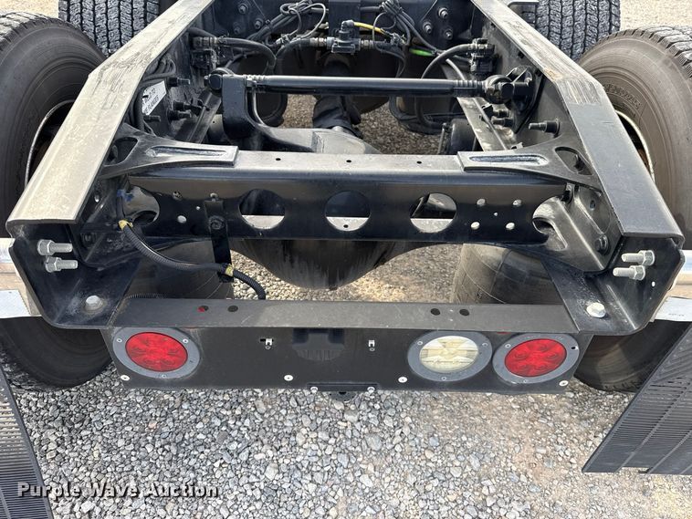 image for item FV2084 2023 International LT625 semi truck